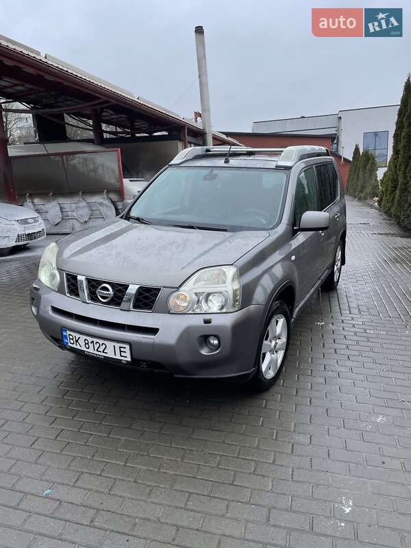 Внедорожник / Кроссовер Nissan X-Trail 2008 в 
