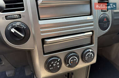 Позашляховик / Кросовер Nissan X-Trail 2006 в 