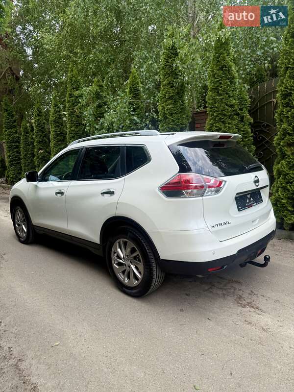 Внедорожник / Кроссовер Nissan X-Trail 2016 в Киеве