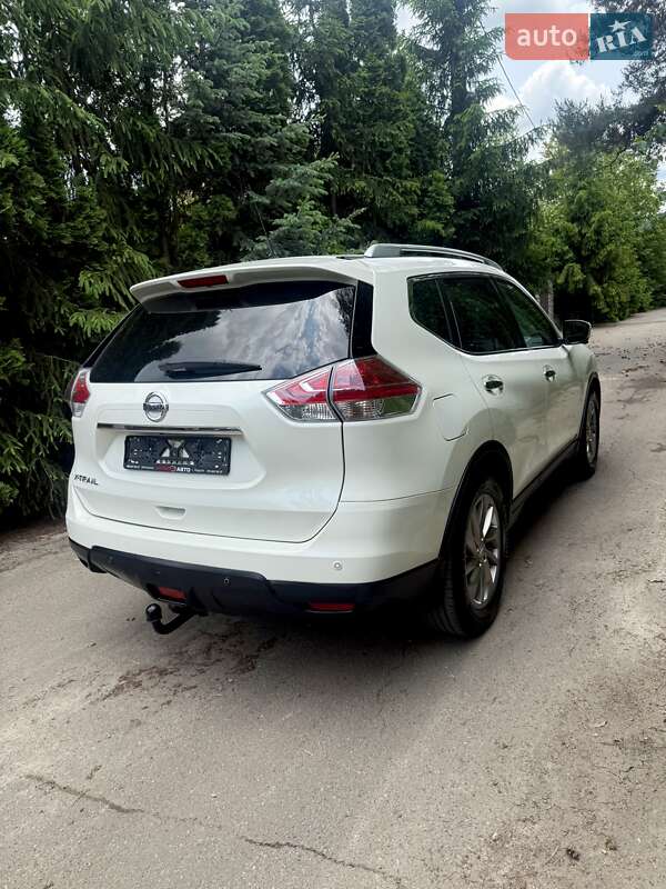 Внедорожник / Кроссовер Nissan X-Trail 2016 в Киеве