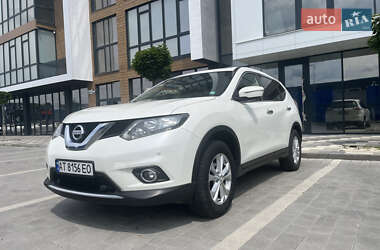 Внедорожник / Кроссовер Nissan X-Trail 2016 в 