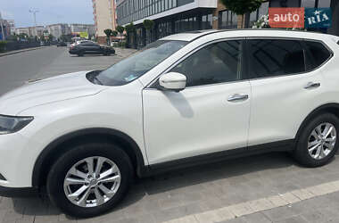Внедорожник / Кроссовер Nissan X-Trail 2016 в 