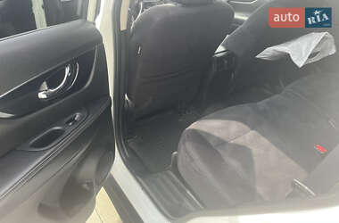 Внедорожник / Кроссовер Nissan X-Trail 2016 в 