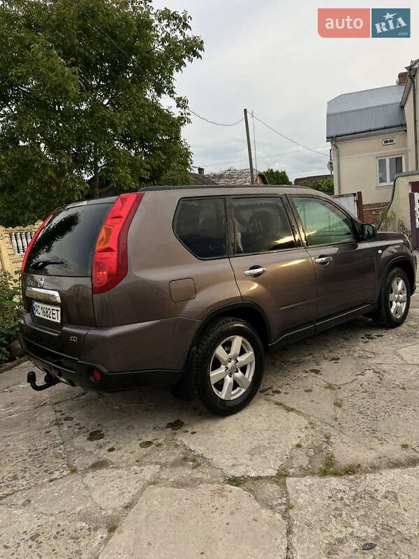 Внедорожник / Кроссовер Nissan X-Trail 2008 в Сокале