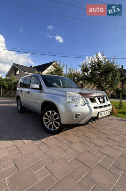 Внедорожник / Кроссовер Nissan X-Trail 2011 в Ровно