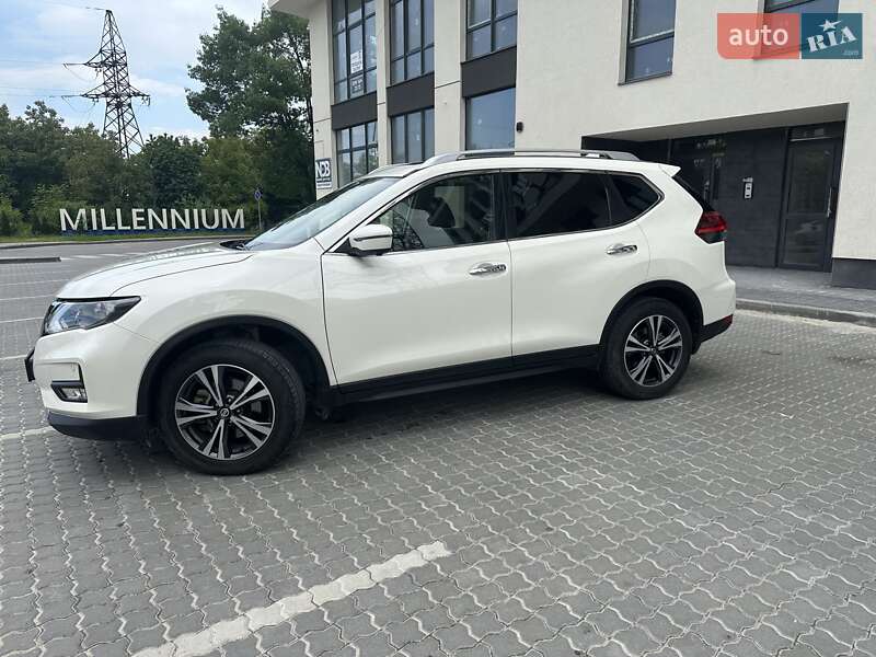 Позашляховик / Кросовер Nissan X-Trail 2018 в Івано-Франківську
