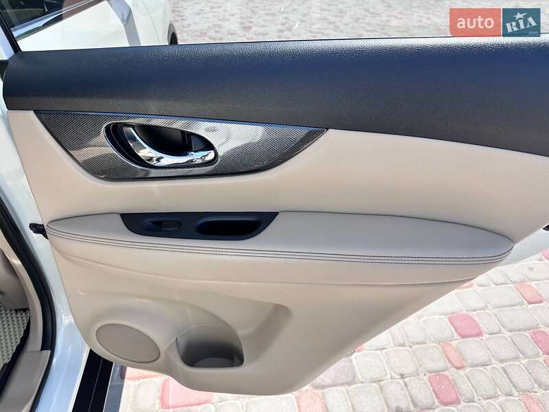 Внедорожник / Кроссовер Nissan X-Trail 2017 в Кропивницком