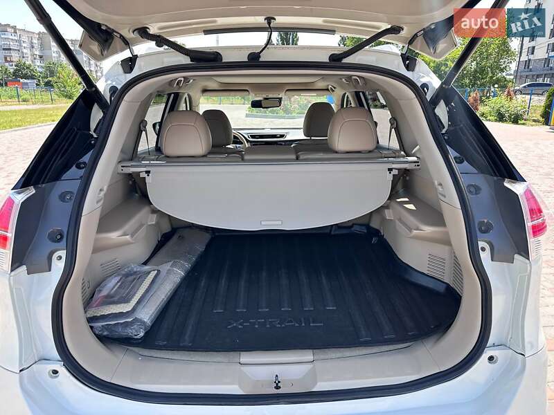 Внедорожник / Кроссовер Nissan X-Trail 2017 в Кропивницком