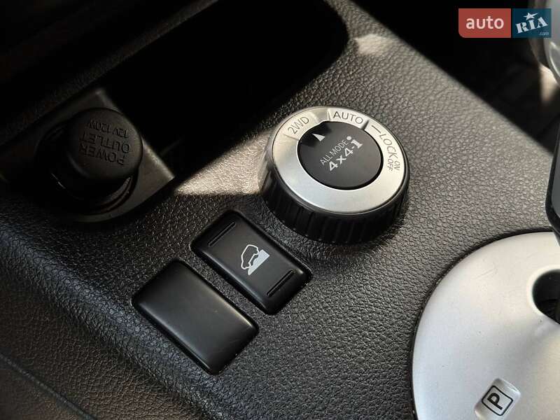 Позашляховик / Кросовер Nissan X-Trail 2011 в Києві