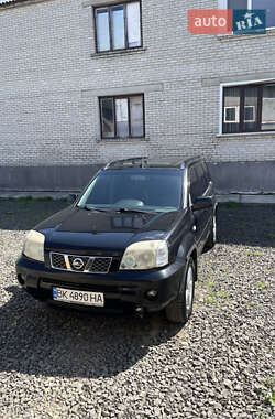 Внедорожник / Кроссовер Nissan X-Trail 2004 в Луцке