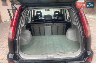 Позашляховик / Кросовер Nissan X-Trail 2005 в 