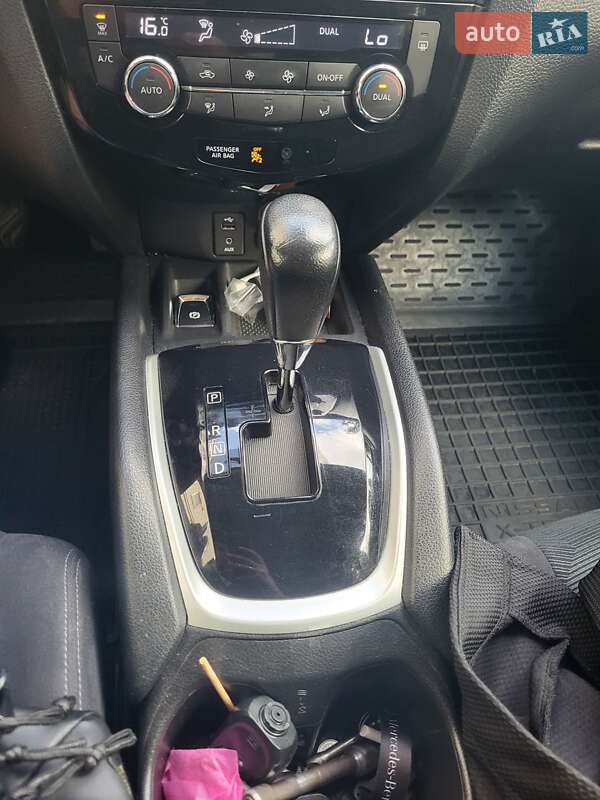 Позашляховик / Кросовер Nissan X-Trail 2015 в Бердичеві