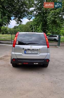 Внедорожник / Кроссовер Nissan X-Trail 2010 в 