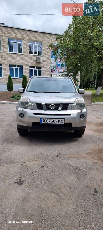 Внедорожник / Кроссовер Nissan X-Trail 2010 в 