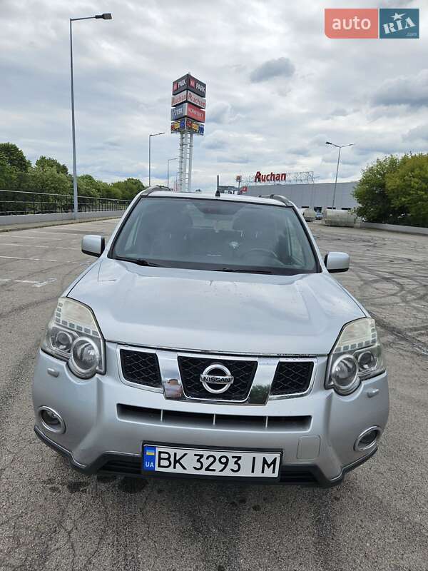 Внедорожник / Кроссовер Nissan X-Trail 2011 в Любешове