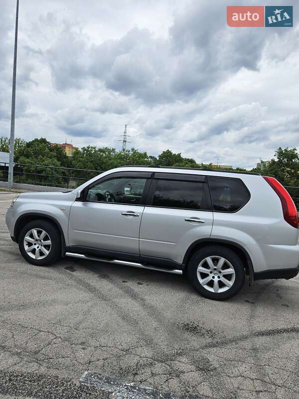 Внедорожник / Кроссовер Nissan X-Trail 2011 в Любешове
