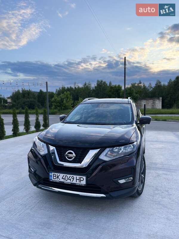 サクラ ts -805 AUTO.RIA – Ніссан Х-Трейл T32 (FL) 2021 року в Україні