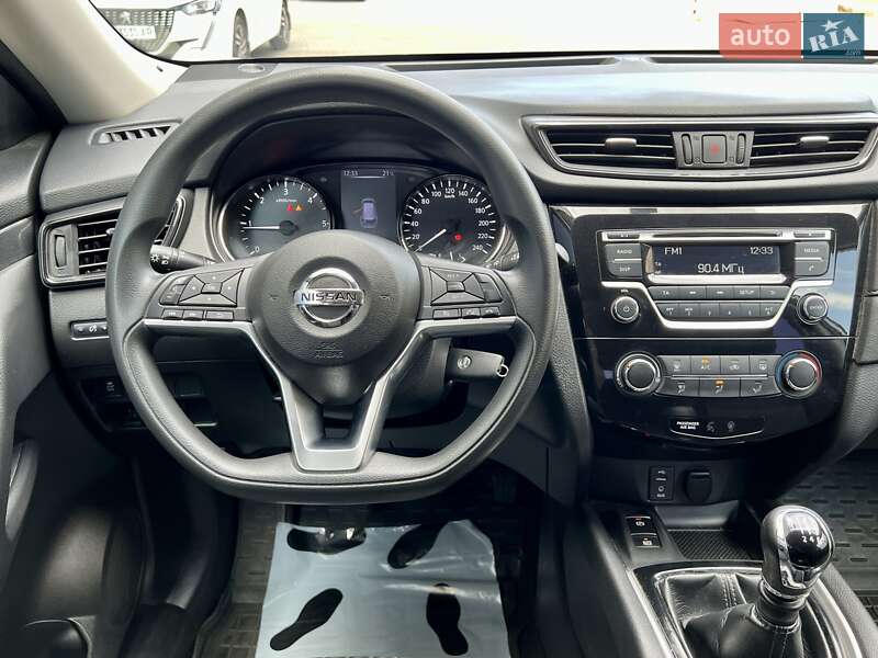 Позашляховик / Кросовер Nissan X-Trail 2017 в Харкові