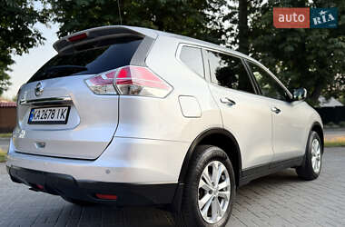 Позашляховик / Кросовер Nissan X-Trail 2016 в 