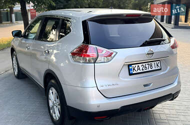 Позашляховик / Кросовер Nissan X-Trail 2016 в 