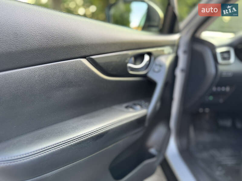 Позашляховик / Кросовер Nissan X-Trail 2016 в Кропивницькому