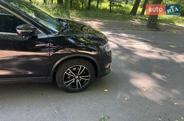 Внедорожник / Кроссовер Nissan X-Trail 2017 в 