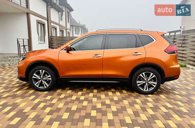 Внедорожник / Кроссовер Nissan X-Trail 2018 в 