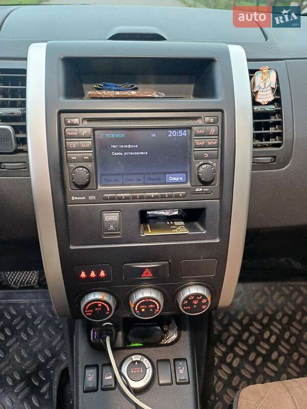 Позашляховик / Кросовер Nissan X-Trail 2012 в Києві