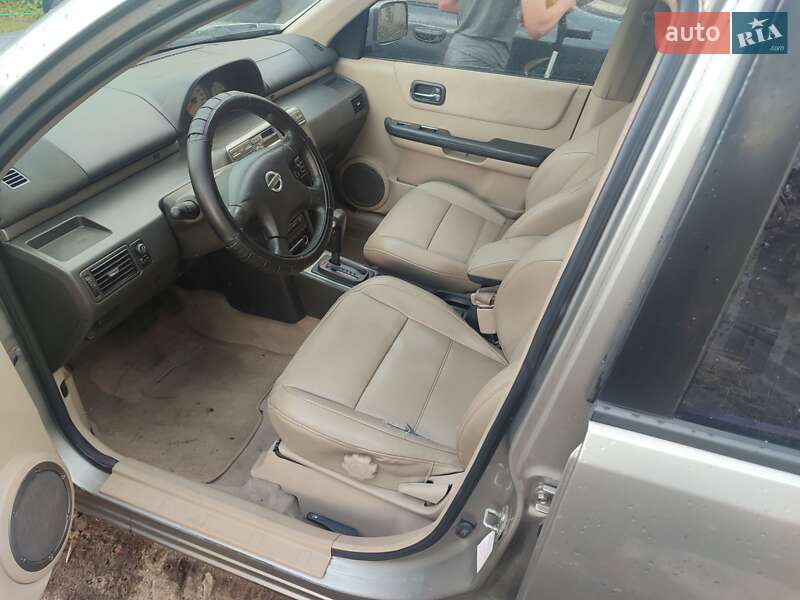 Внедорожник / Кроссовер Nissan X-Trail 2003 в Змиеве