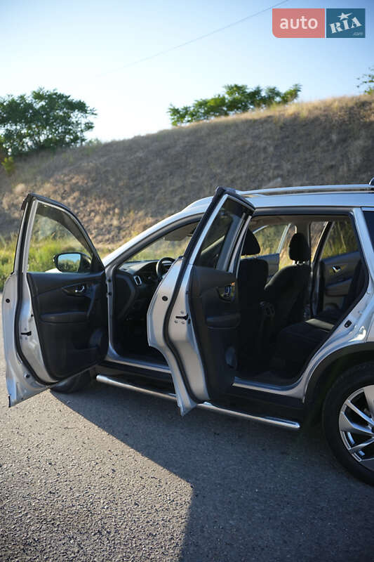 Позашляховик / Кросовер Nissan X-Trail 2016 в Одесі