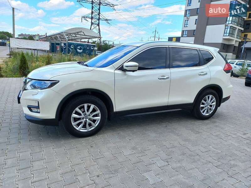 Внедорожник / Кроссовер Nissan X-Trail 2018 в Львове