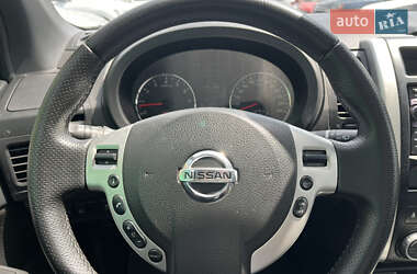 Внедорожник / Кроссовер Nissan X-Trail 2012 в 