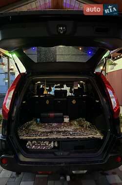 Внедорожник / Кроссовер Nissan X-Trail 2012 в 