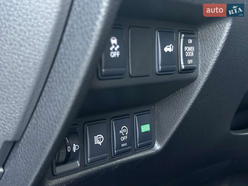 Внедорожник / Кроссовер Nissan X-Trail 2018 в Киеве