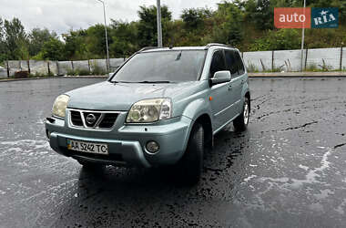 Внедорожник / Кроссовер Nissan X-Trail 2003 в Киеве