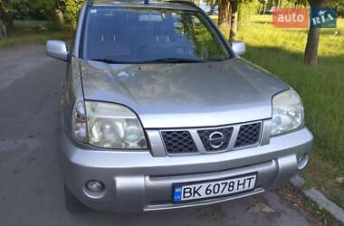 Внедорожник / Кроссовер Nissan X-Trail 2005 в Ровно