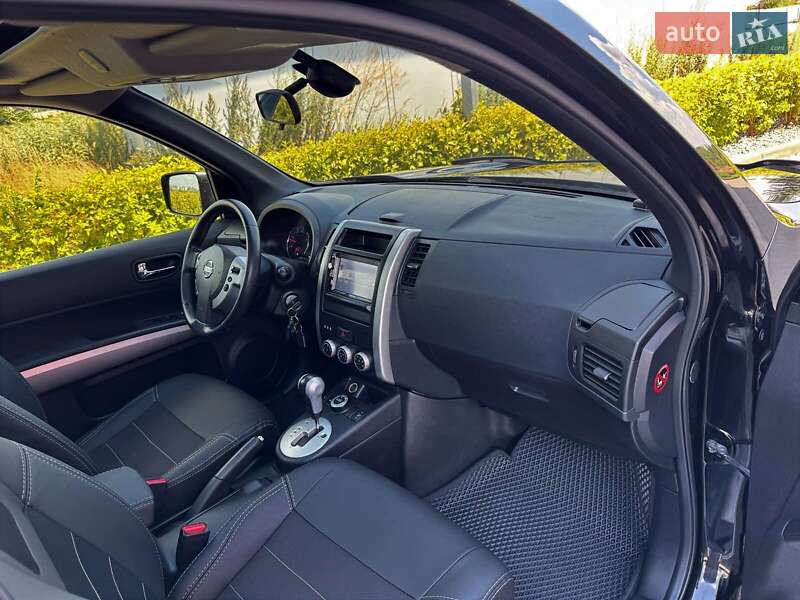 Внедорожник / Кроссовер Nissan X-Trail 2014 в Днепре