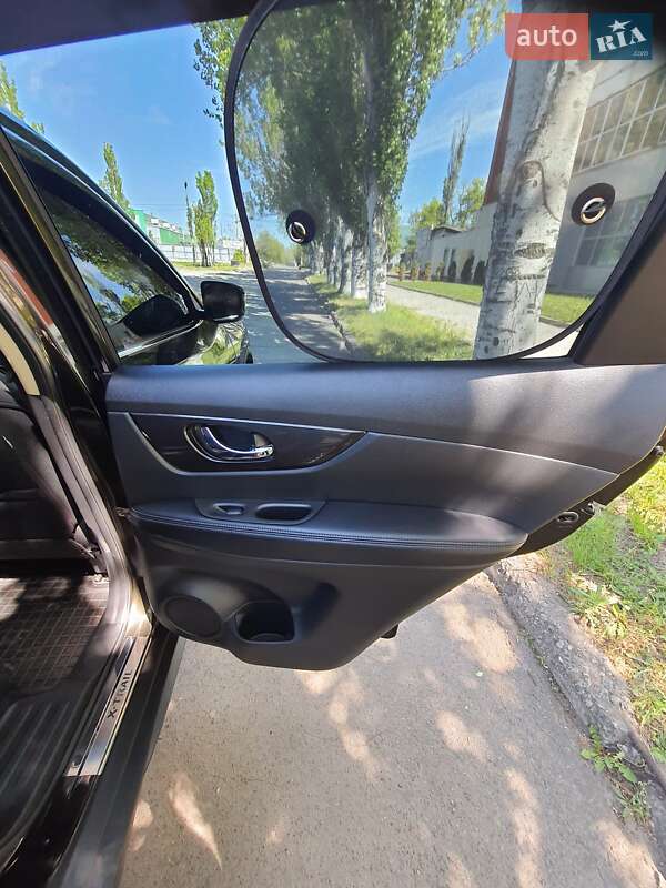 Позашляховик / Кросовер Nissan X-Trail 2019 в Миколаєві