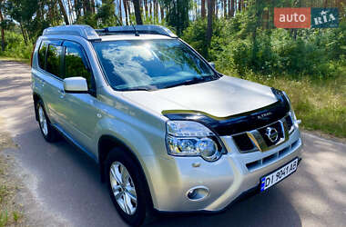 Внедорожник / Кроссовер Nissan X-Trail 2014 в 