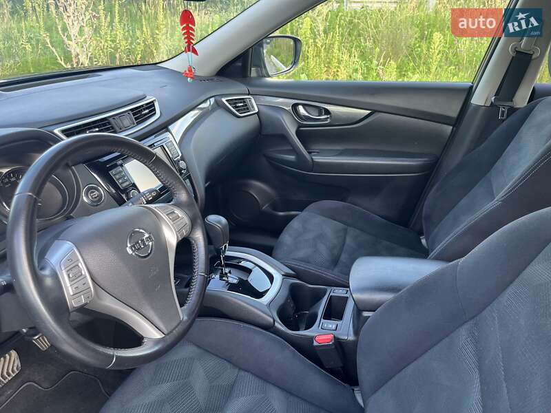 Внедорожник / Кроссовер Nissan X-Trail 2017 в Киеве