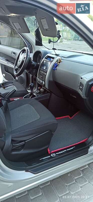 Позашляховик / Кросовер Nissan X-Trail 2008 в Золочеві