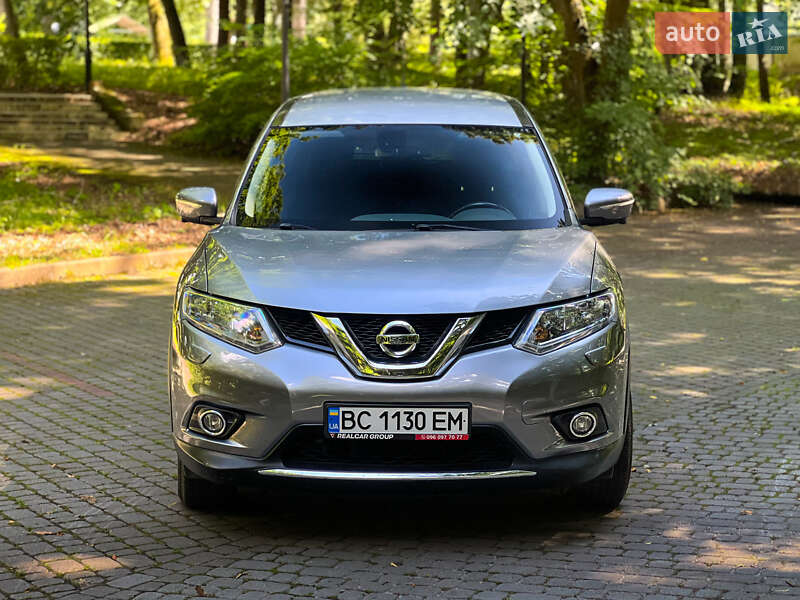 Позашляховик / Кросовер Nissan X-Trail 2015 в Львові