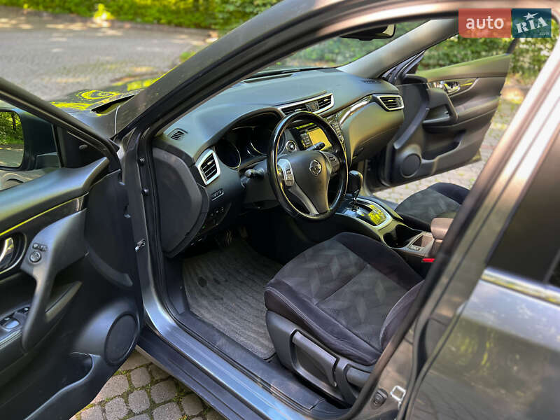 Позашляховик / Кросовер Nissan X-Trail 2015 в Львові