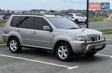 Позашляховик / Кросовер Nissan X-Trail 2003 в Рівному