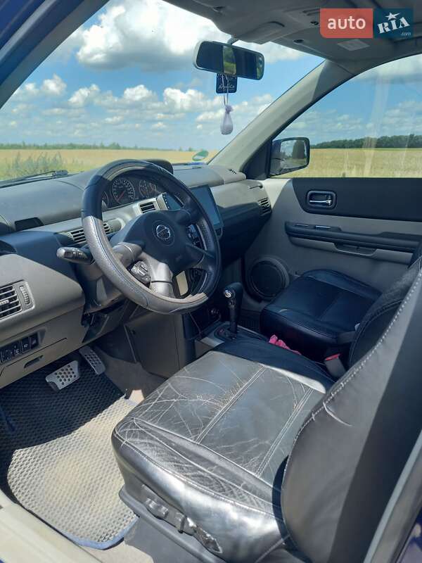 Позашляховик / Кросовер Nissan X-Trail 2005 в Радомишлі