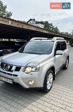 Позашляховик / Кросовер Nissan X-Trail 2013 в Києві
