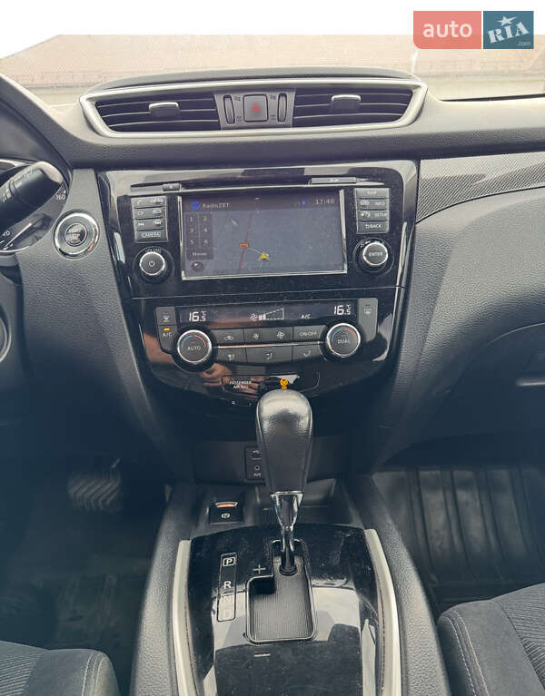 Внедорожник / Кроссовер Nissan X-Trail 2017 в Запорожье