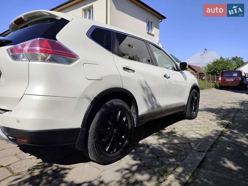 Позашляховик / Кросовер Nissan X-Trail 2016 в Львові