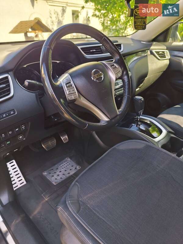 Позашляховик / Кросовер Nissan X-Trail 2016 в Львові