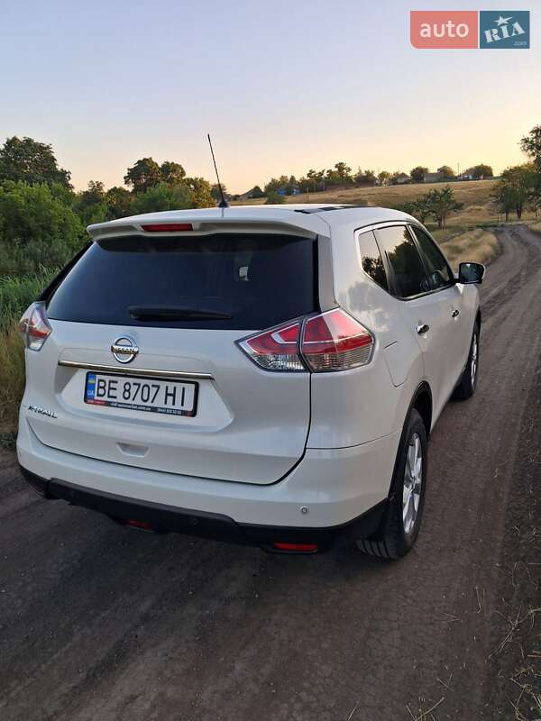 Внедорожник / Кроссовер Nissan X-Trail 2016 в Братском